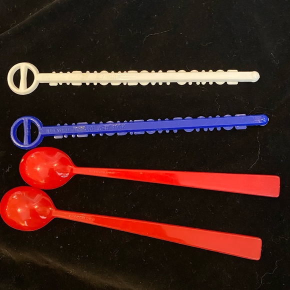 Vintage Lot of 4, Savoy Hilton & The Horizon Lounge Swizzle Sticks - Picture 3 of 10